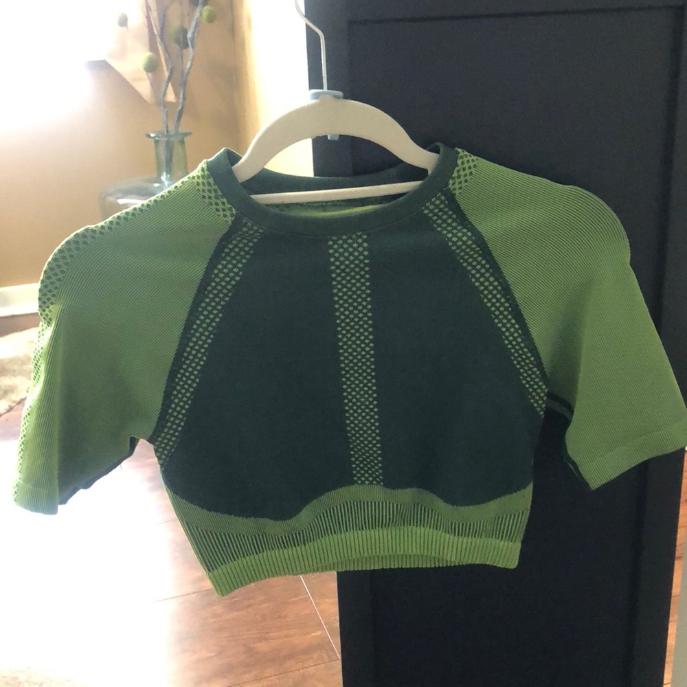 Fabletics Crop Top NWOT